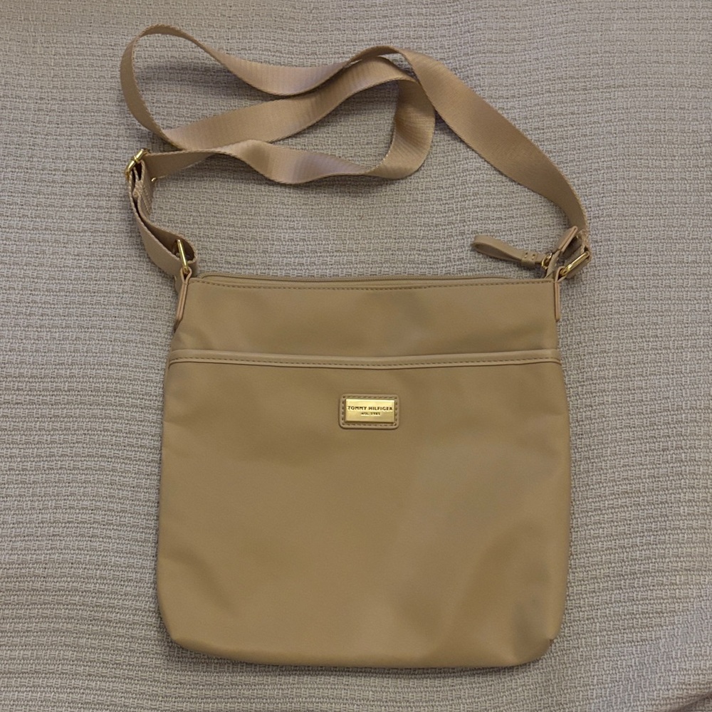 Tommy Hilfiger Crossbody